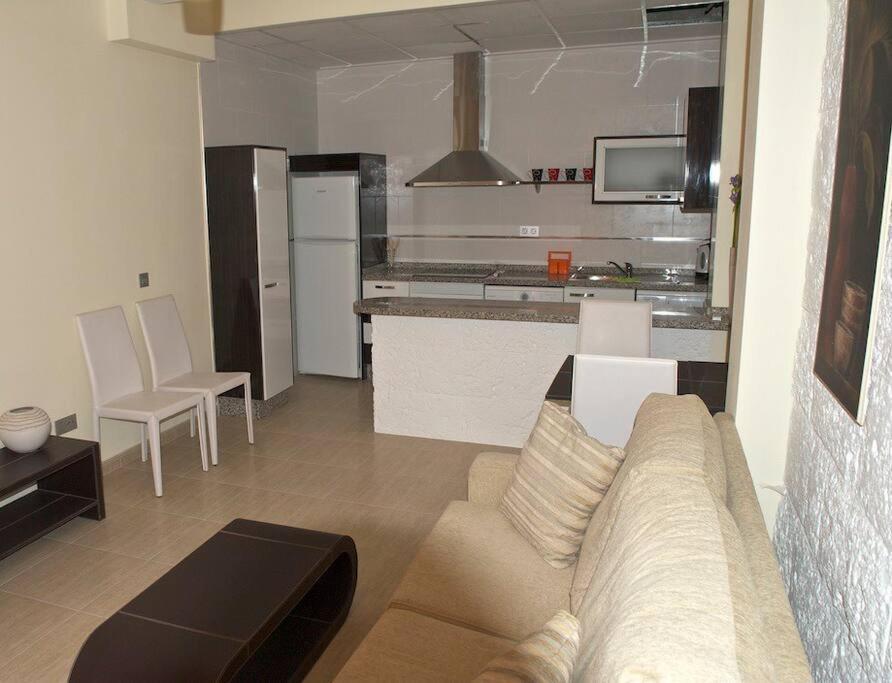 The Beach Is Close But Quiet And Not Noisy Casa Reformada Cerca De La Playa ซานเปรโดเดลปีนาตาร์ ภายนอก รูปภาพ